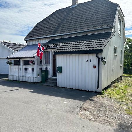 Oslo Guest House Twin & Family Room Kjeller Екстериор снимка