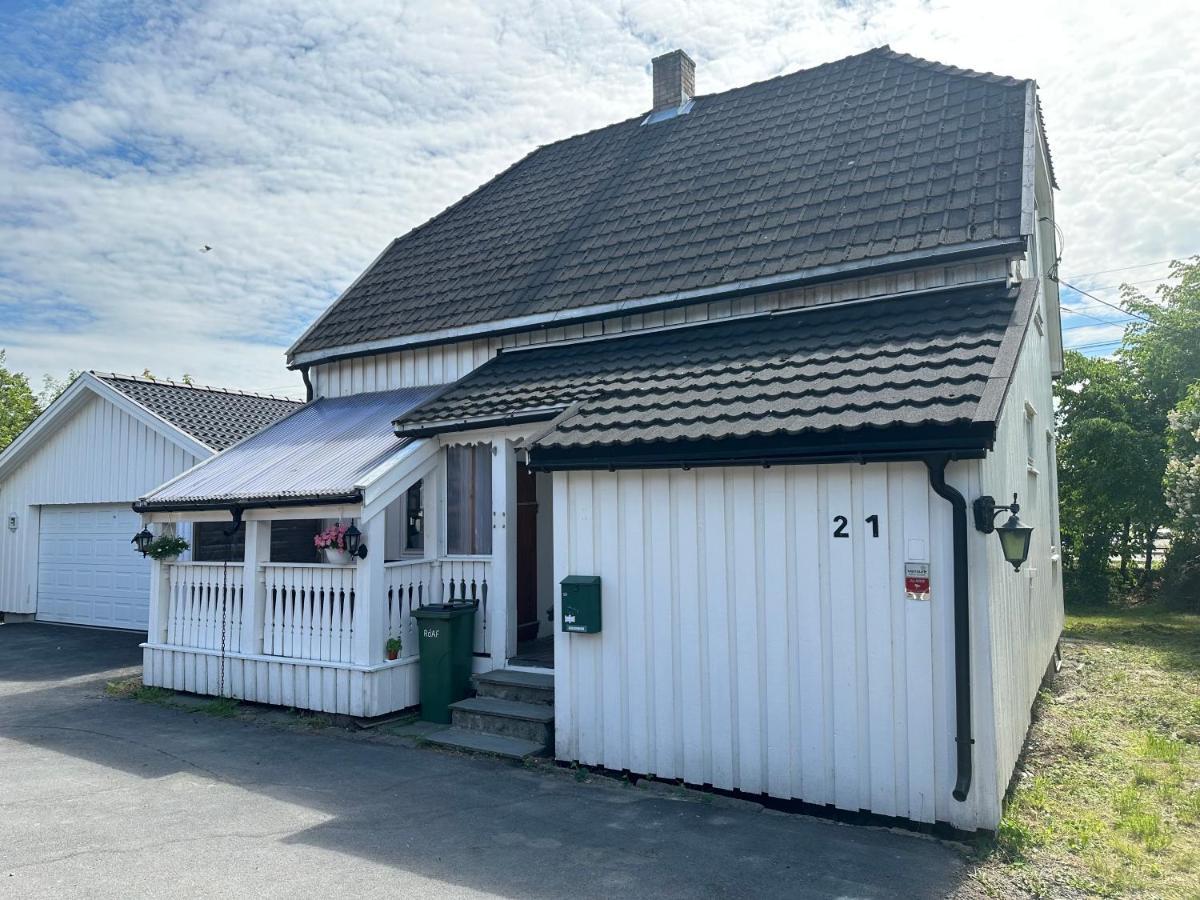 Oslo Guest House Twin & Family Room Kjeller Екстериор снимка